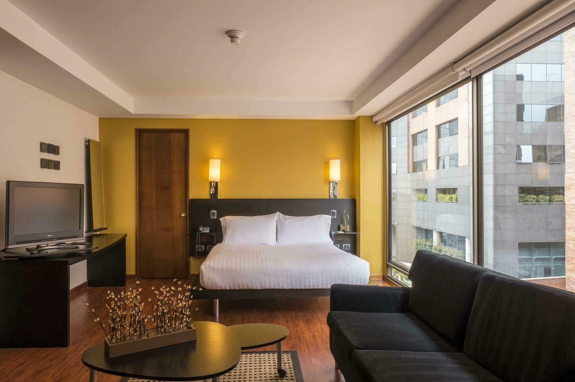 Hotel Lugano Suites Bogotá Extérieur photo